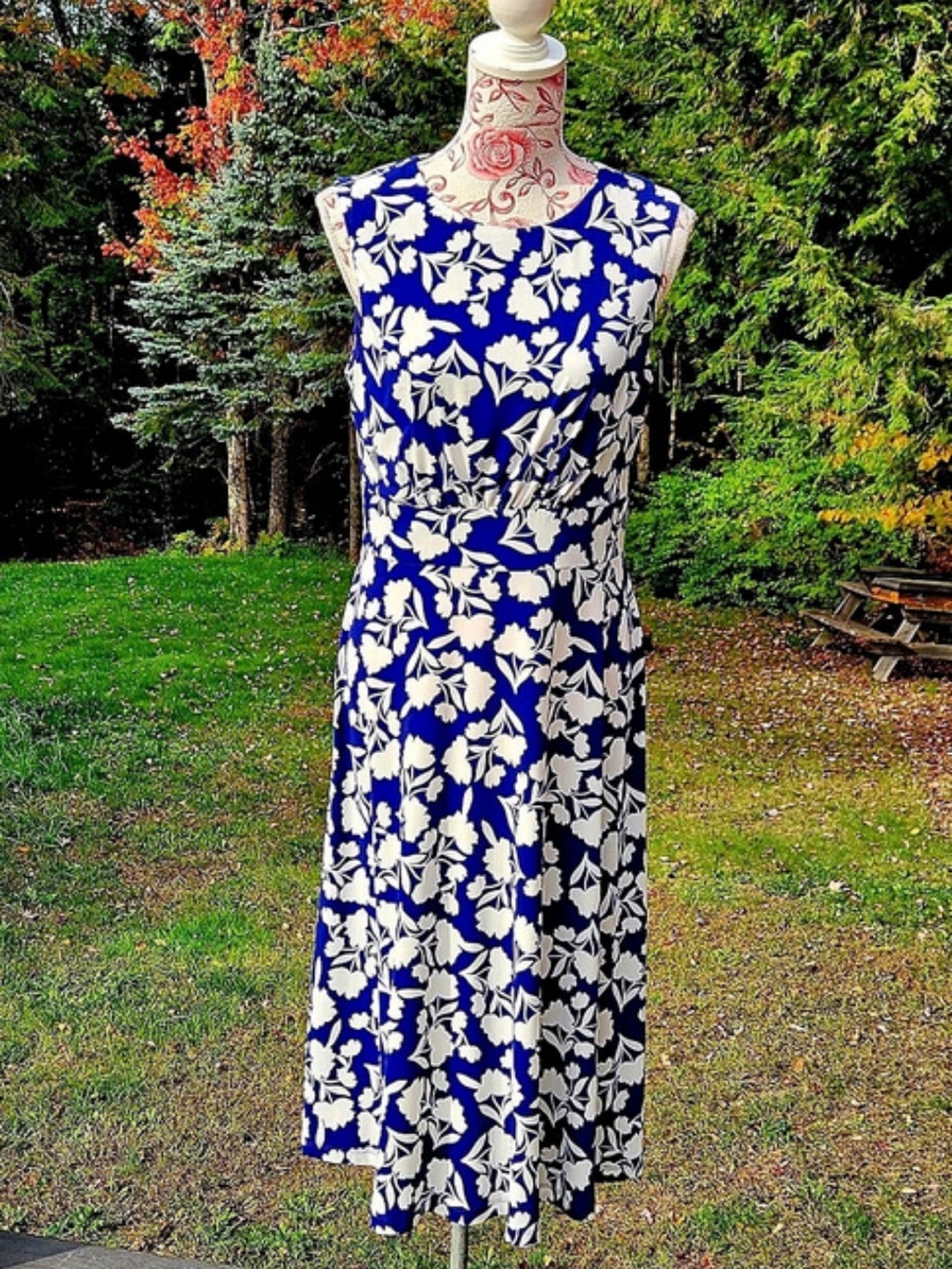 London Times Floral Maxi Dress Blue & White Size 10 Like New